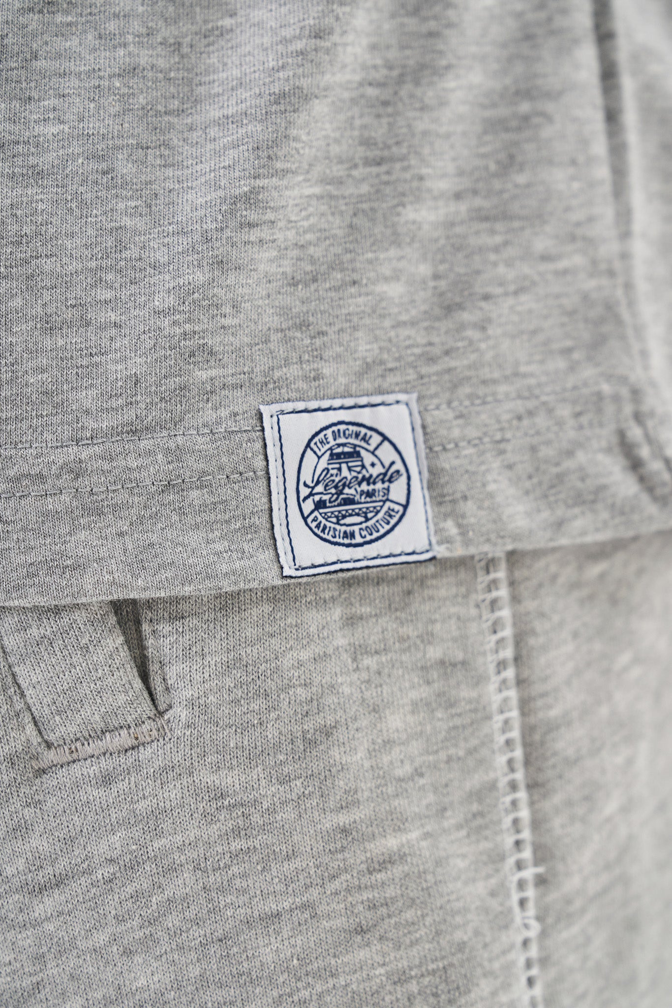 LEGENDE ICON TEE - GREY